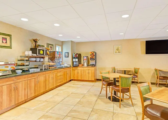 York Microtel Inn & Suites By Wyndham