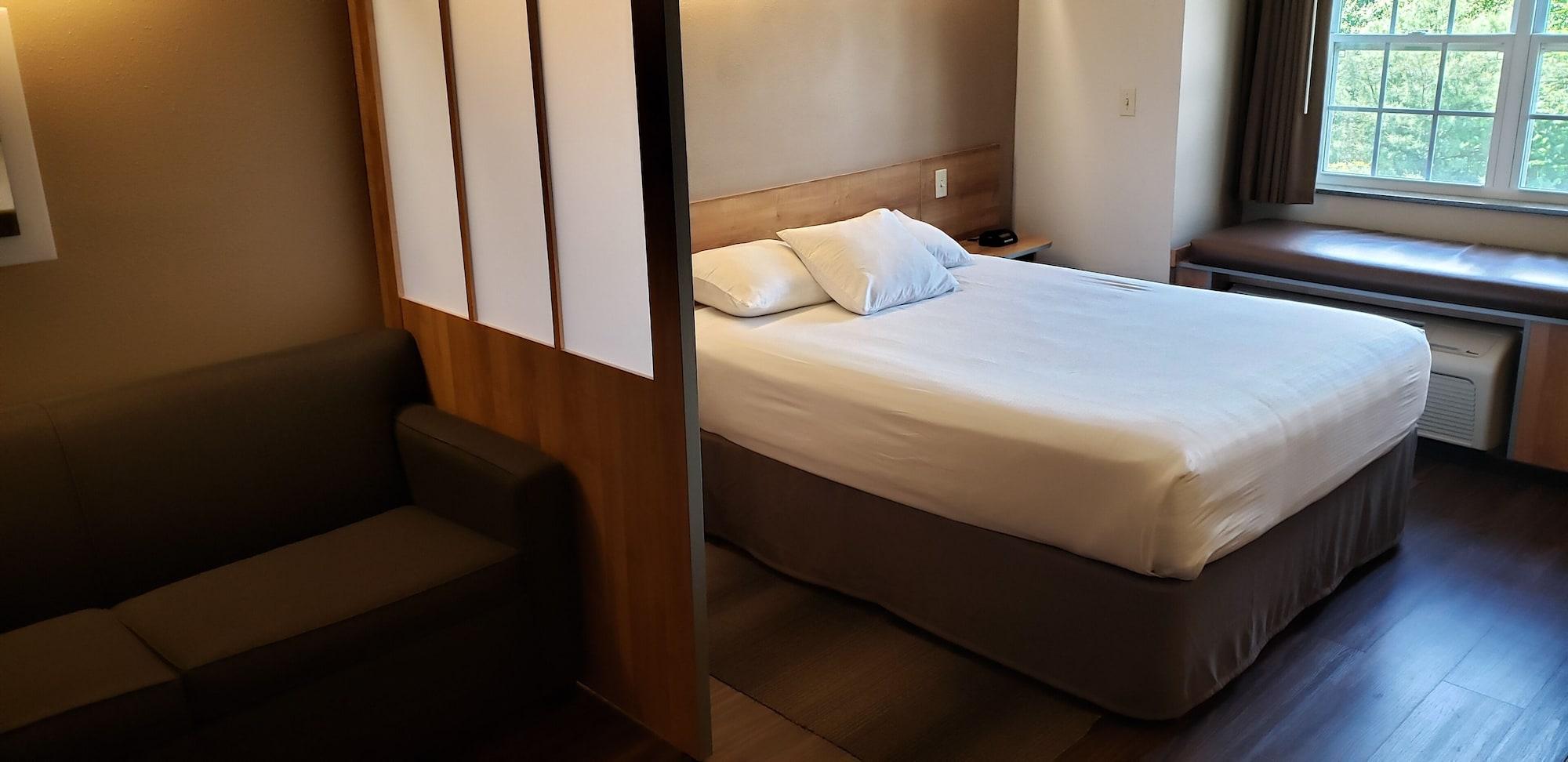 Microtel & By Wyndham York