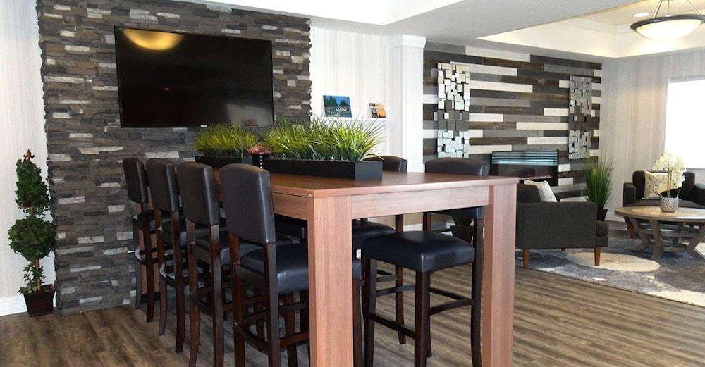 Hotel Microtel & By Wyndham 2*