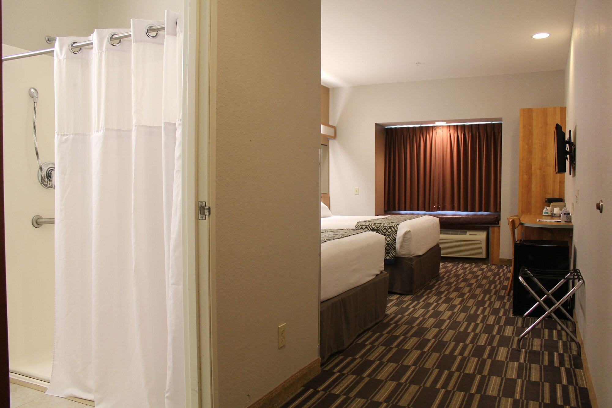 Microtel & By Wyndham 2*