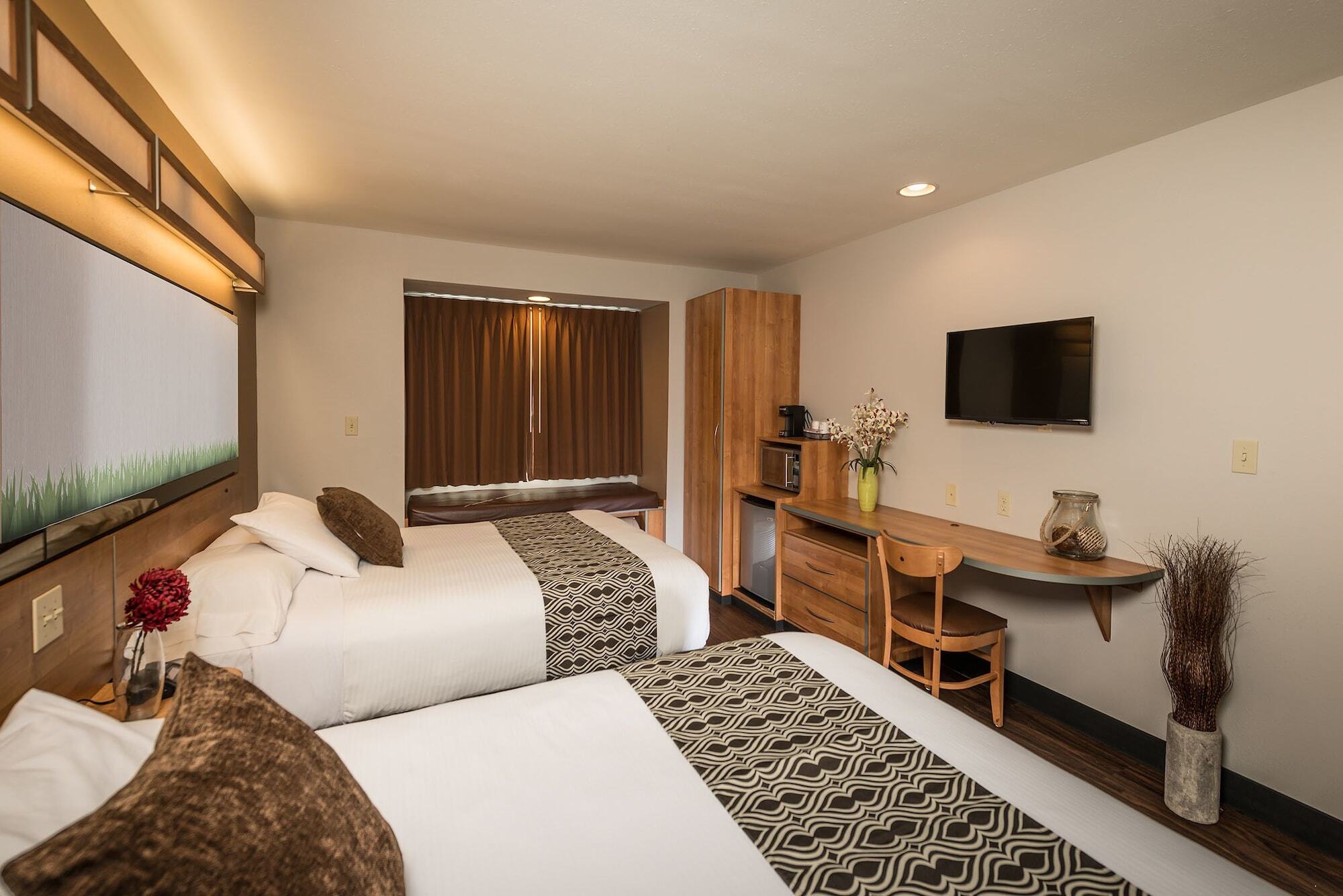 Hotel Microtel & By Wyndham 2*